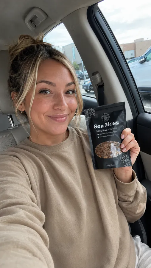 Customer selfie in the car with Fresh Sea Moss